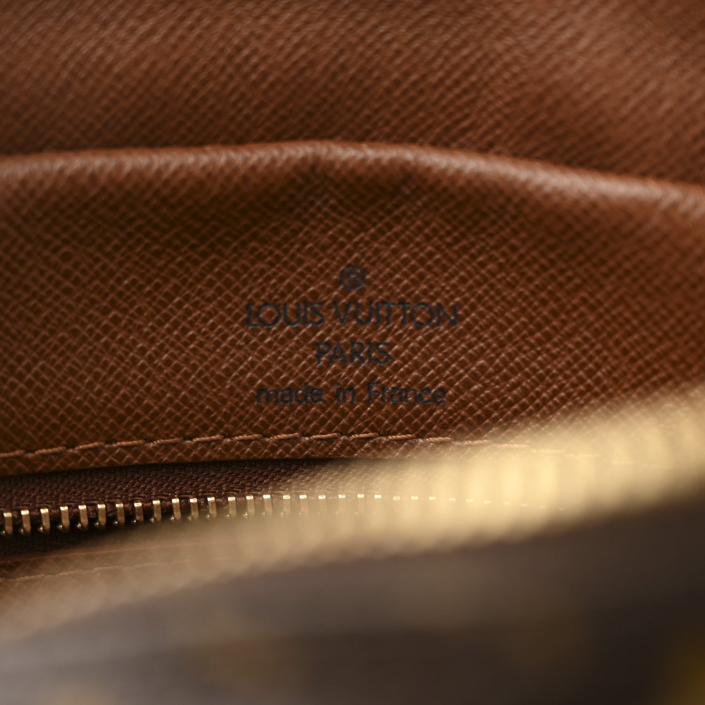 Monogram Nil 28