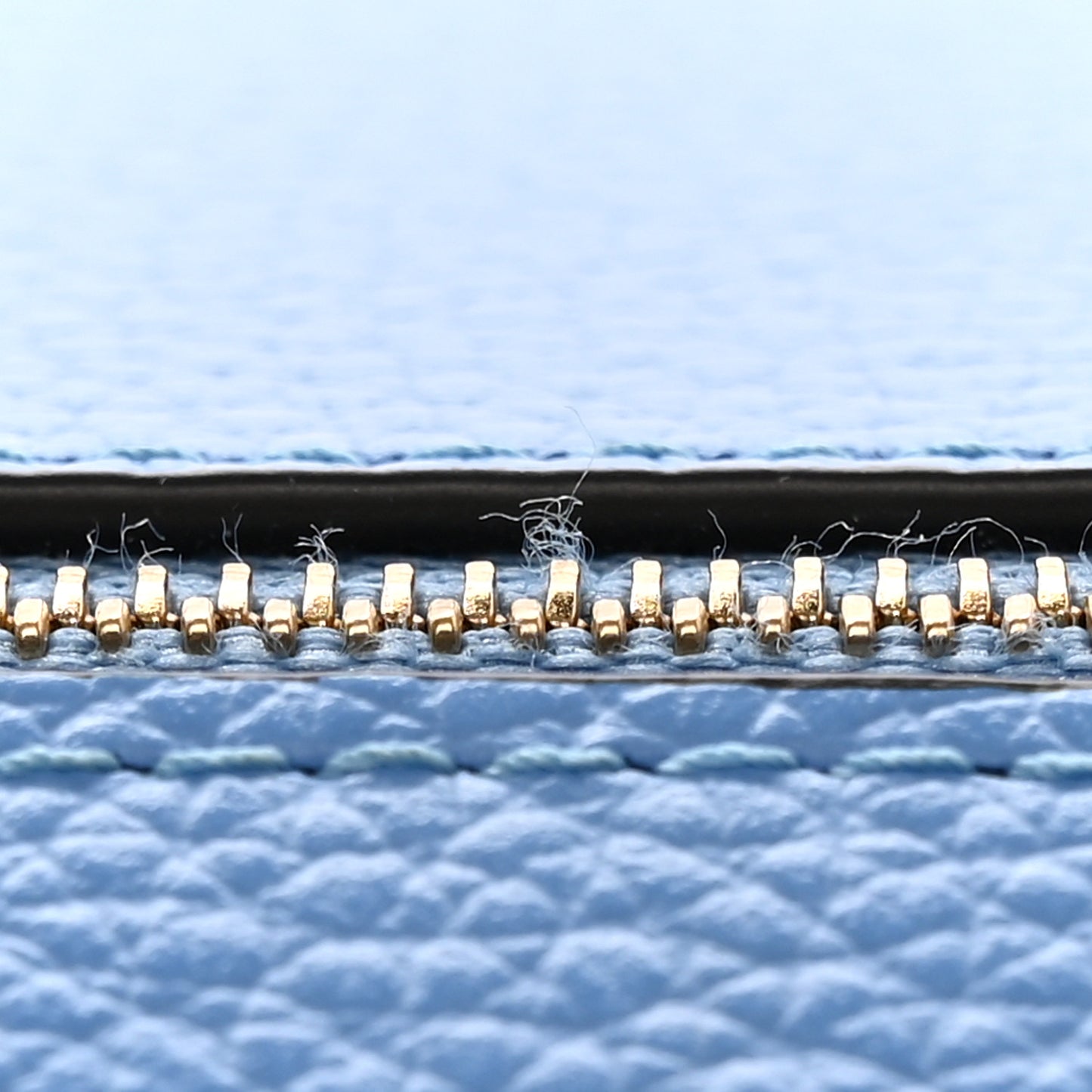 Cross Grain Calfskin Small Darley Porcelain Blue