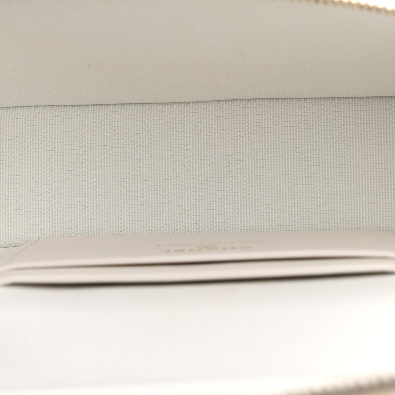 Chanel Caviar Quilted Top Handle Slim Vanity With Chain White 4 of 10