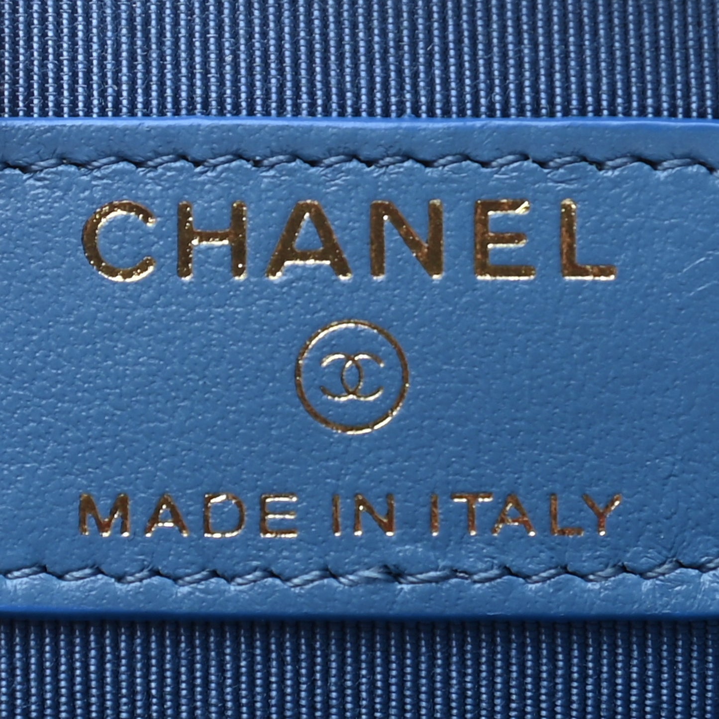 Caviar Quilted Zip Card Holder Wallet Blue