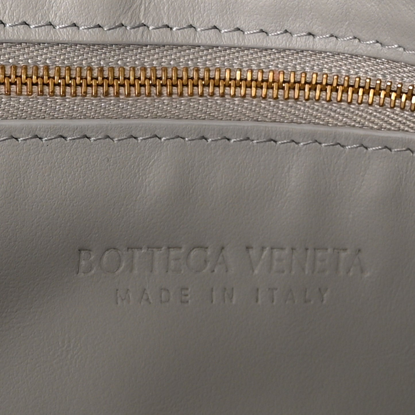 Calfskin Intrecciato Large Hop Sterling