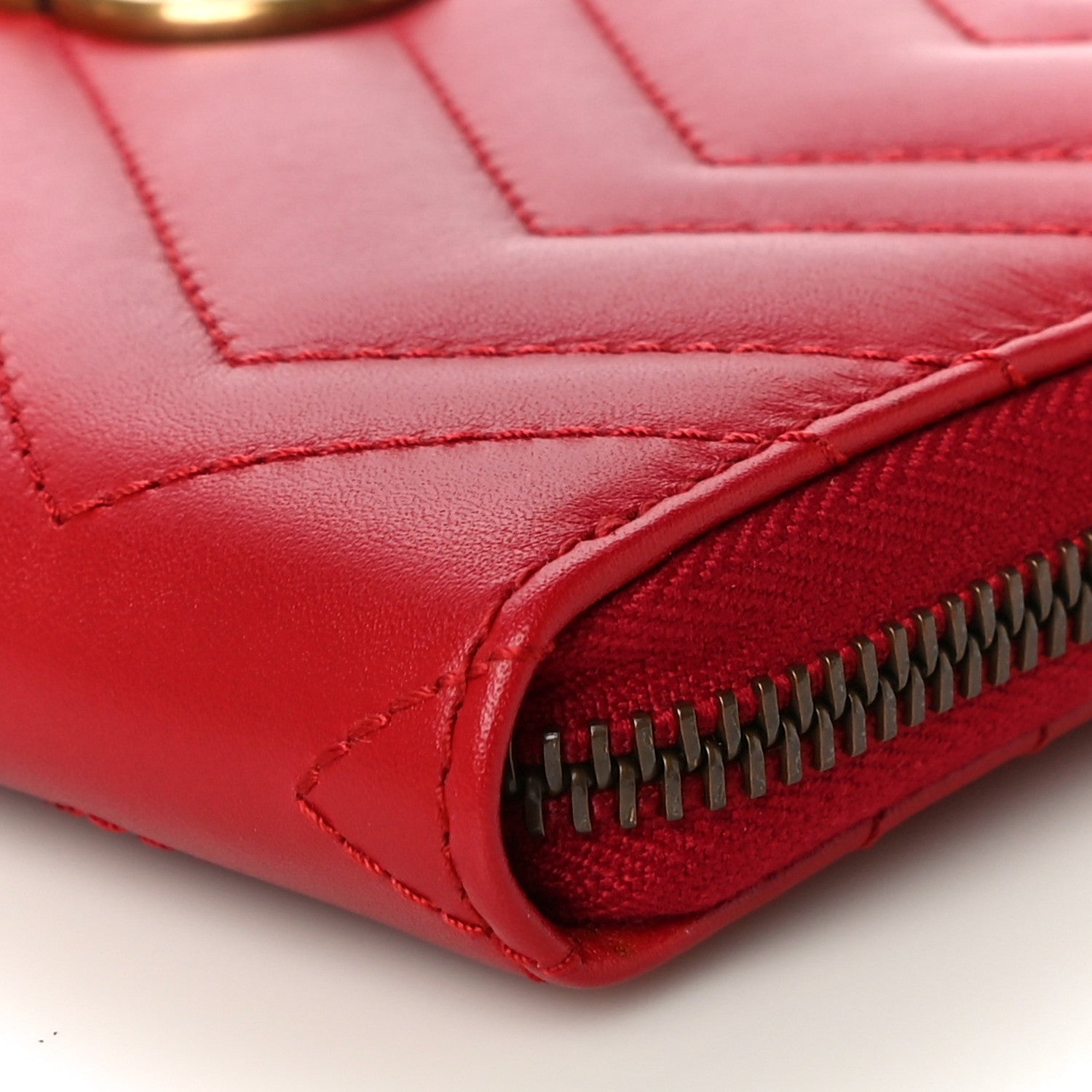 Gucci Calfskin Matelasse GG Marmont Zip Around Wallet Hibiscus Red 10 of 11
