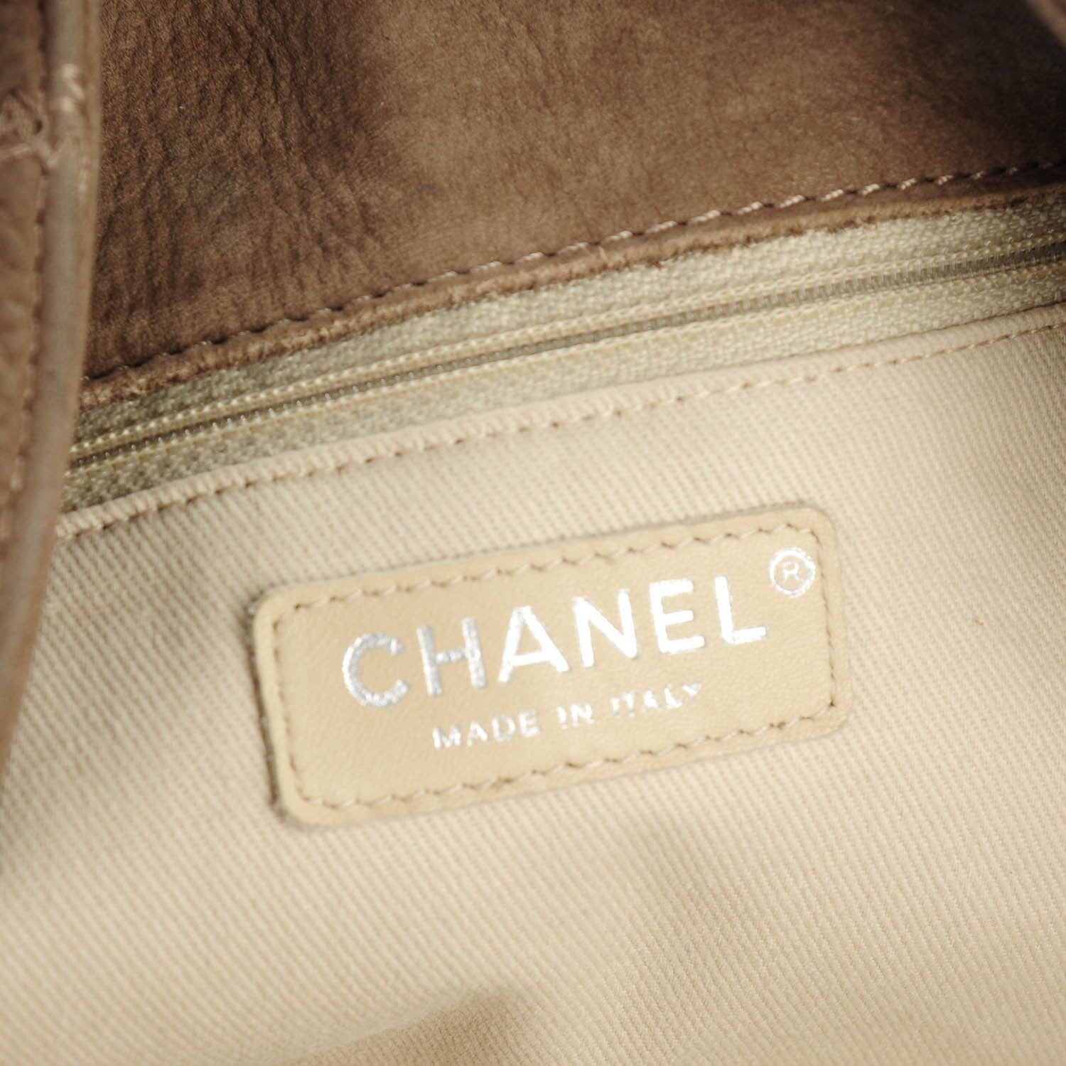 Chanel Suede Darjeeling Hobo Light Grey 5 of 7