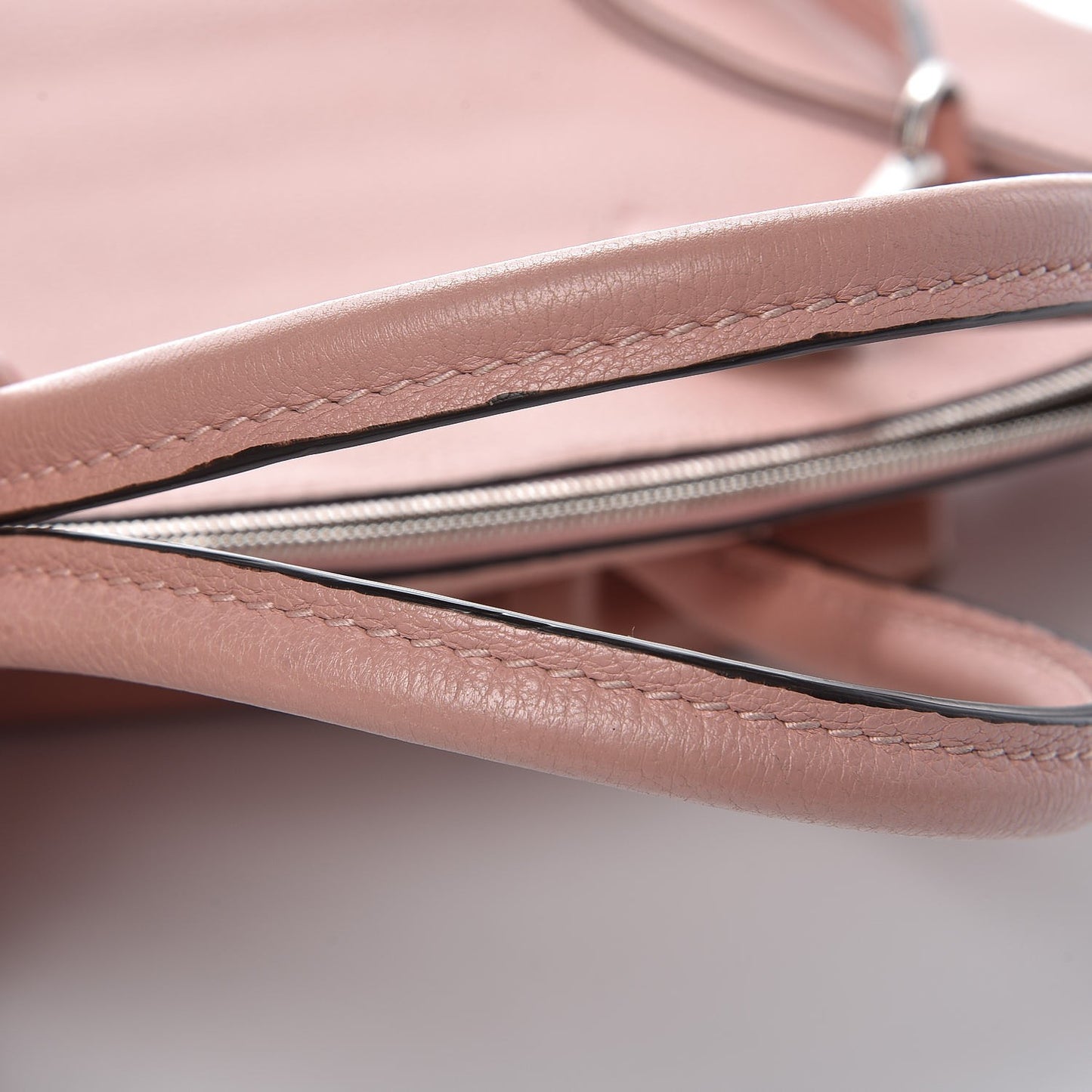 Veau Cachemire Soft Lockit MM Magnolia