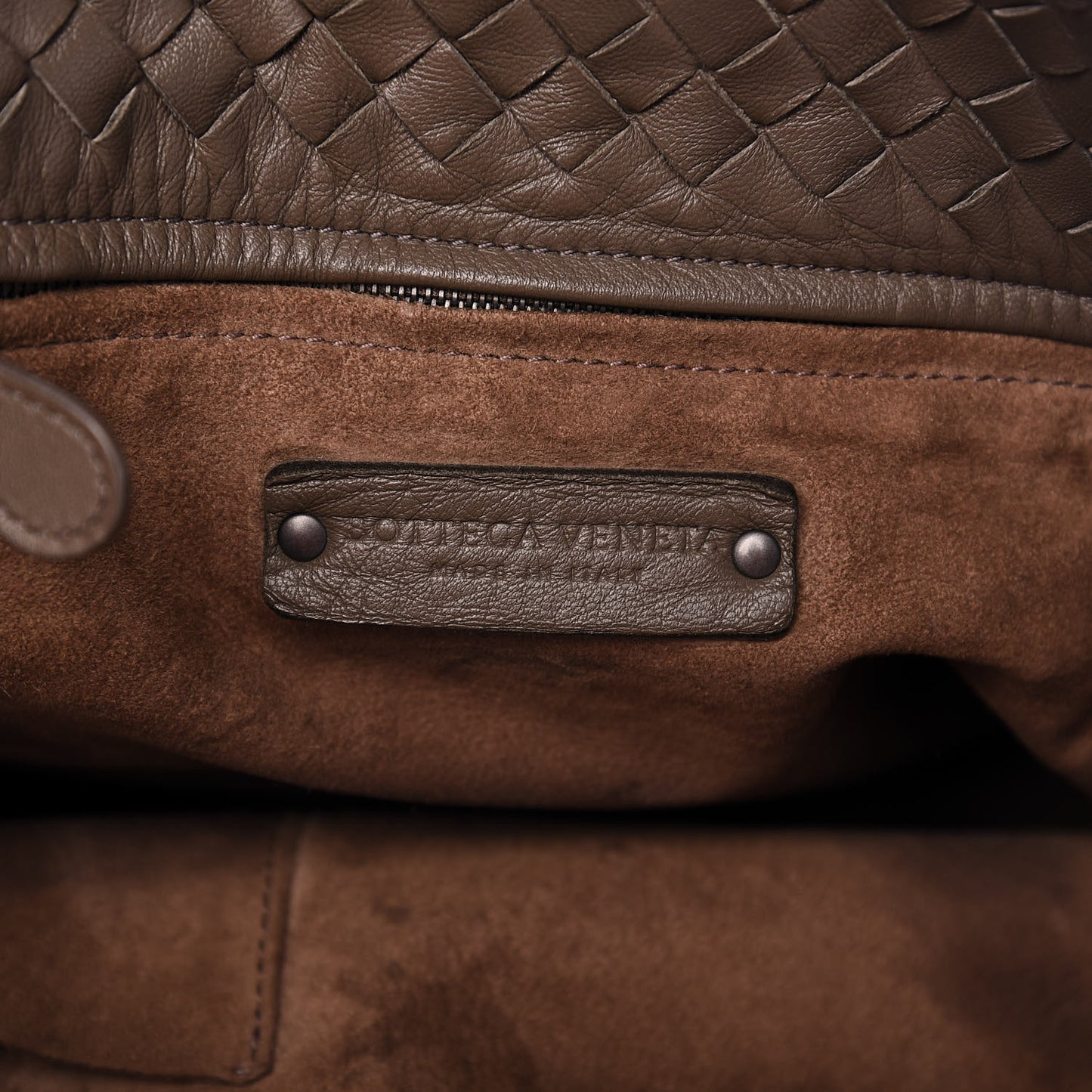 Nappa Intrecciato Medium Garda Bag Shadow