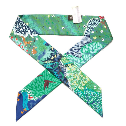 Hermes Silk Dans un Jardin Anglais Twilly Marine Vert Rouge 1 of 5