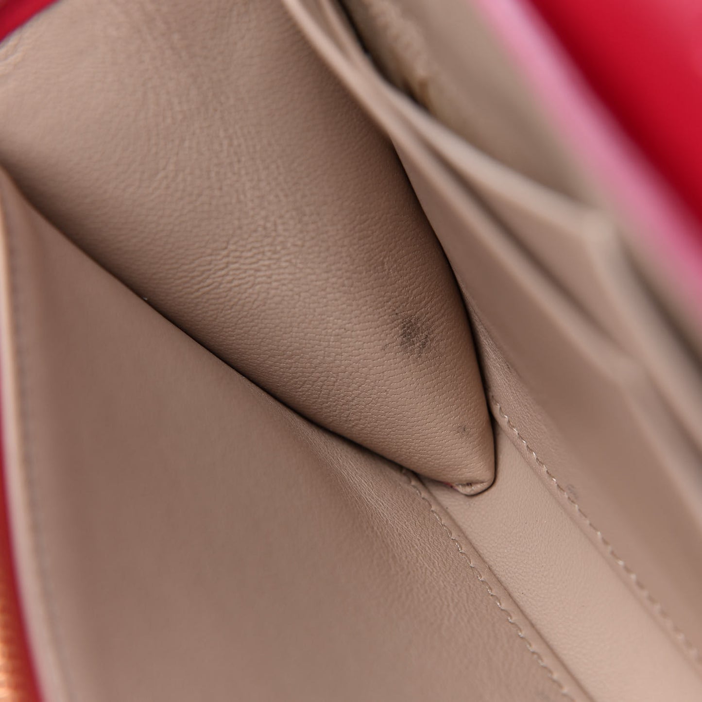 Shiny Grained Calfskin Aby Wallet on Chain Crimson Pink