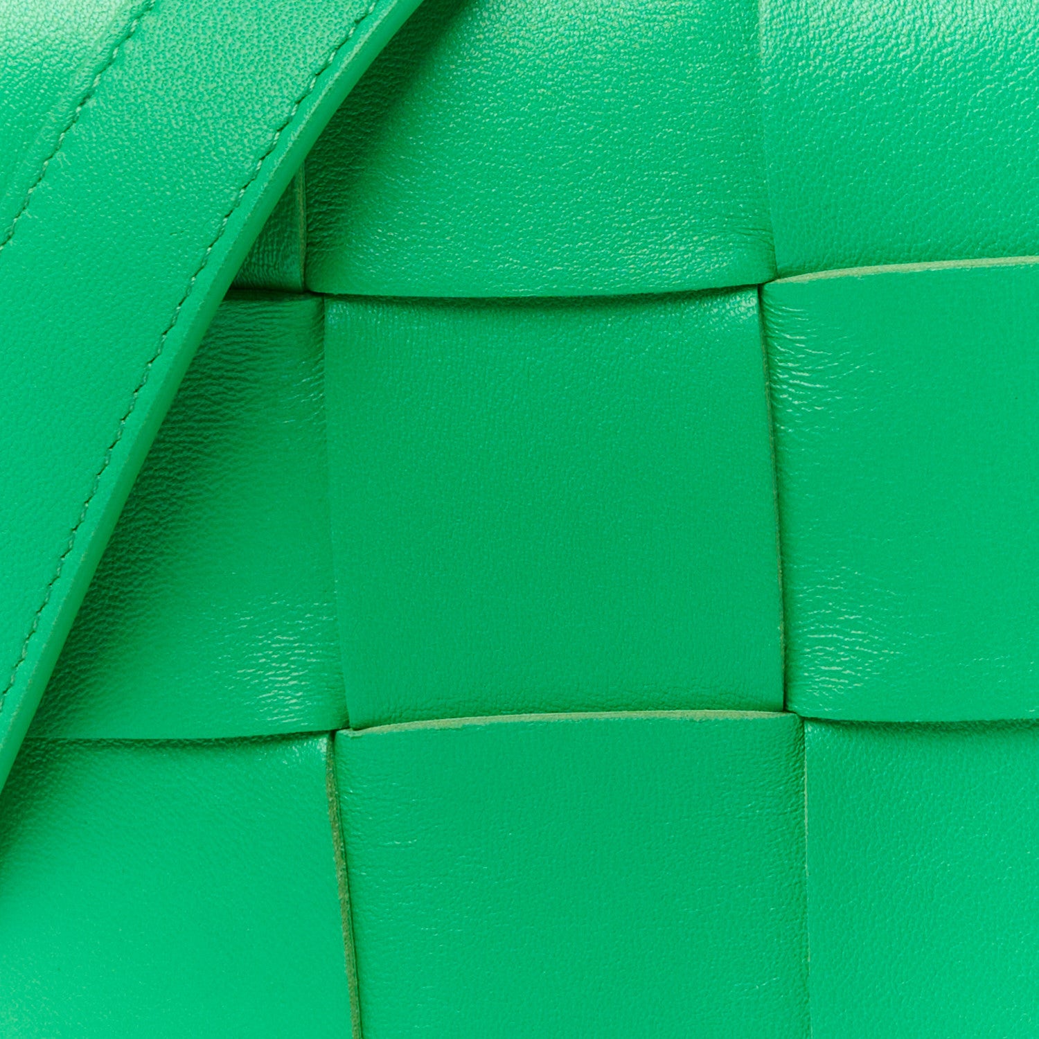 Bottega Veneta Lambskin Maxi Intrecciato Cassette Crossbody Bag Grass 9 of 12