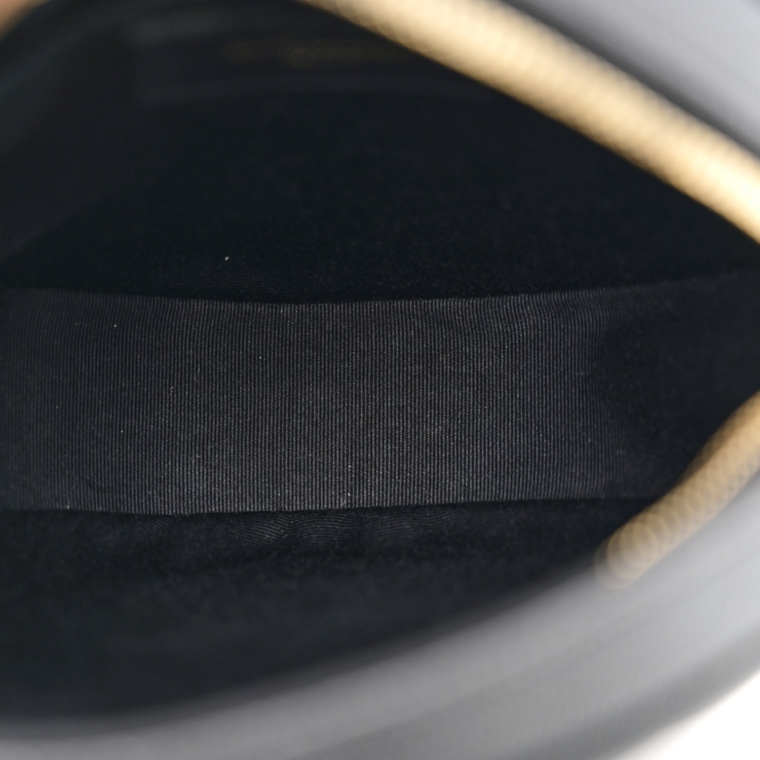 Saint Laurent Grain De Poudre Matelasse Chevron Quilted Round Vinyle Camera Bag Black 5 of 11
