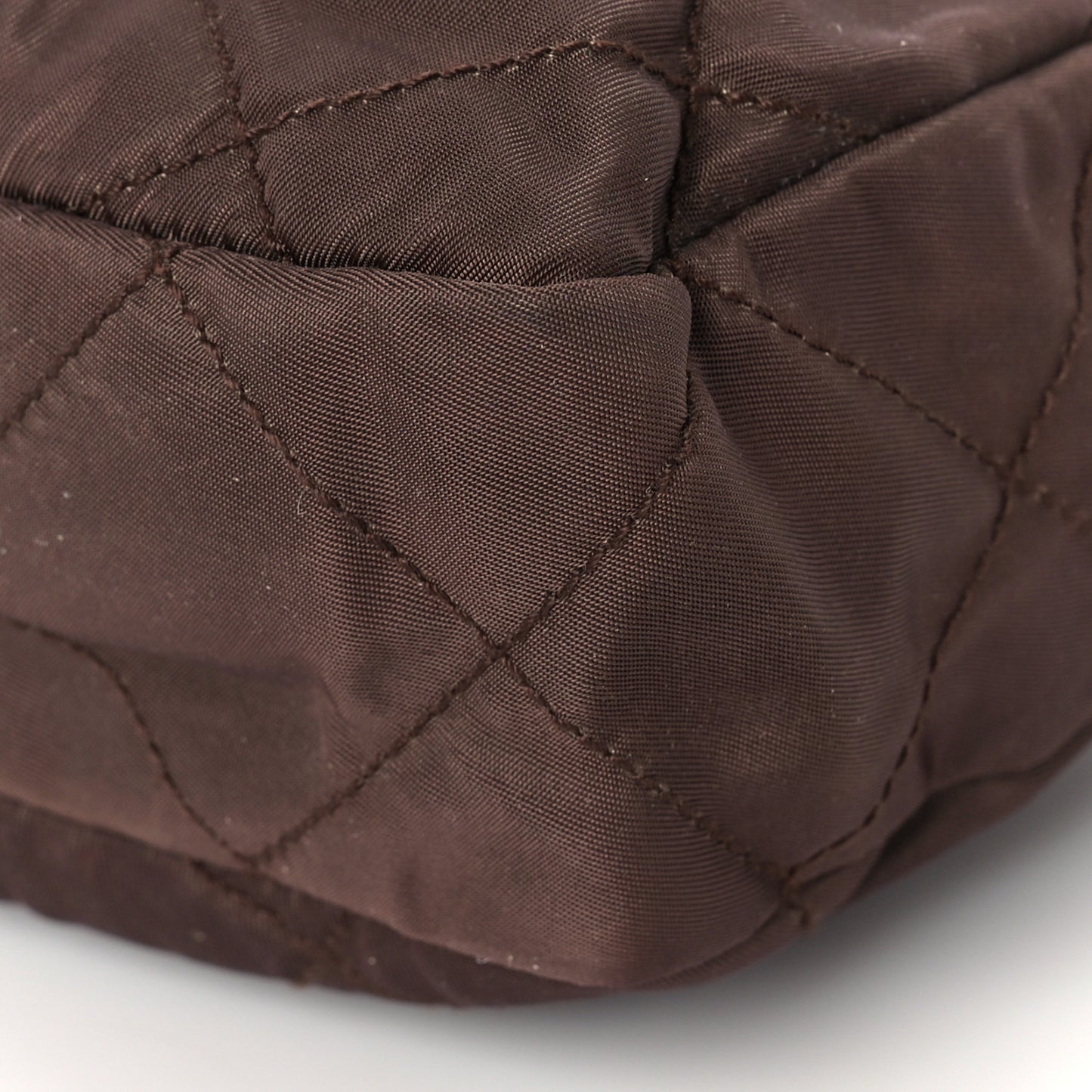 Nylon Tessuto Impuntu Quilted Shoulder Bag Corniola