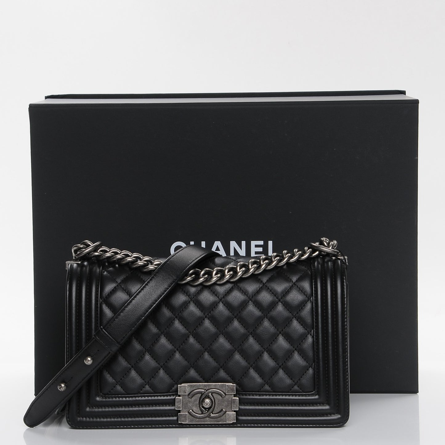 Calfskin Quilted Medium Boy Flap Black