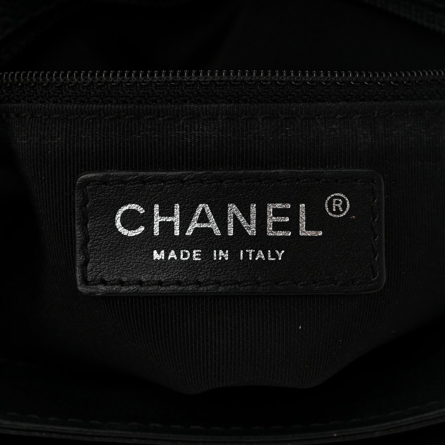 Caviar Quilted Small Rock In Rome Flap Black