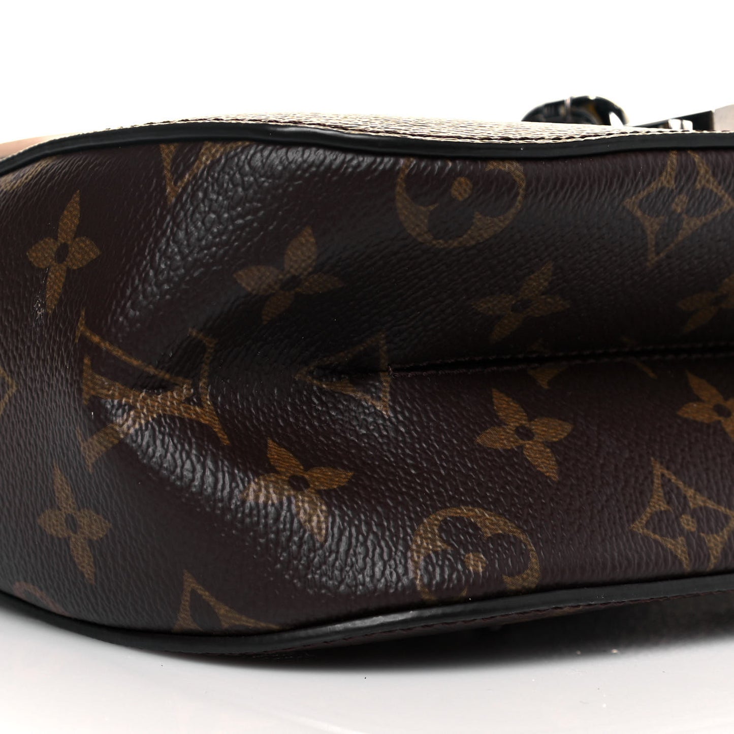 Monogram Chain It Black