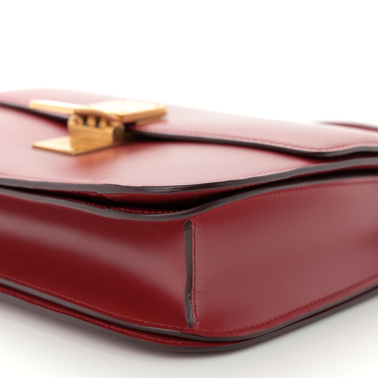 Box Calfskin Medium Classic Box Flap Bag Red