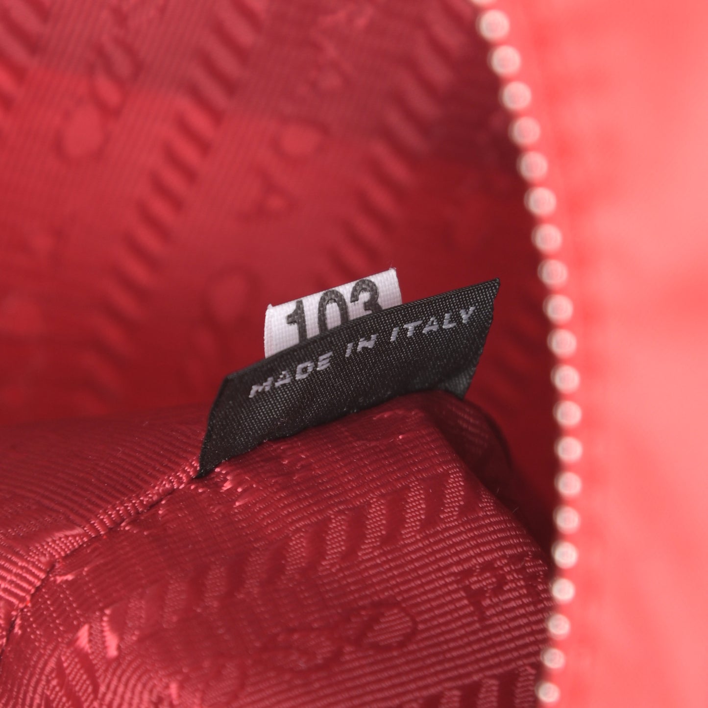 Nylon Re-Edition 2005 Shoulder Bag Rosso