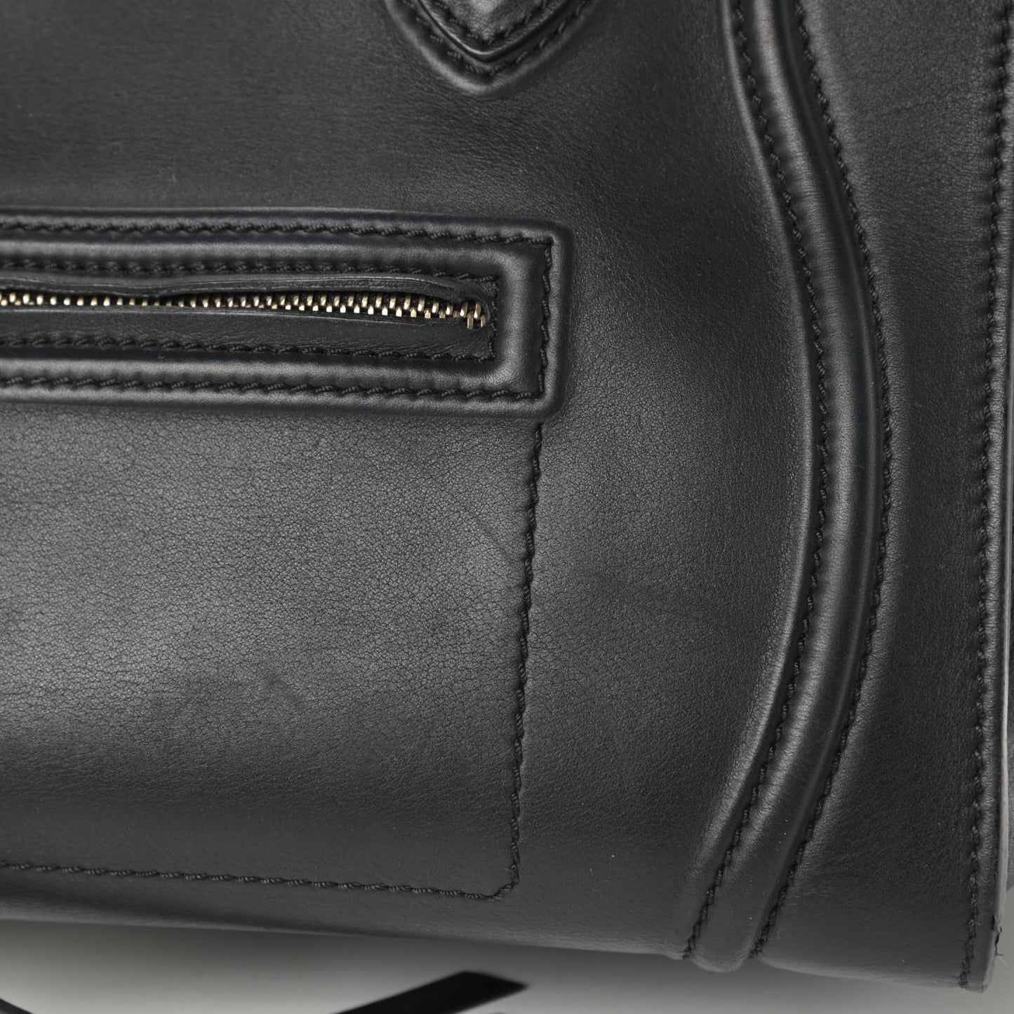 Smooth Calfskin Medium Phantom Luggage Black