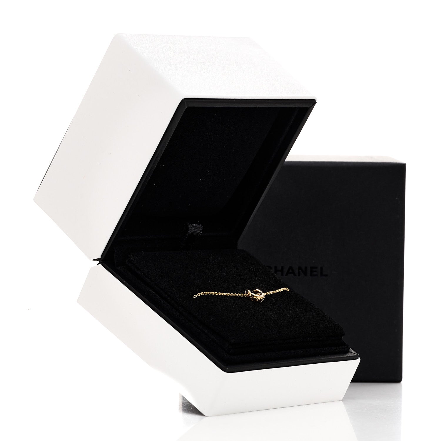 Chanel 18K Yellow Gold Coco Crush Station Bracelet 1741386 Chanel 18K Yellow Gold Coco Crush Station Bracelet 1741386