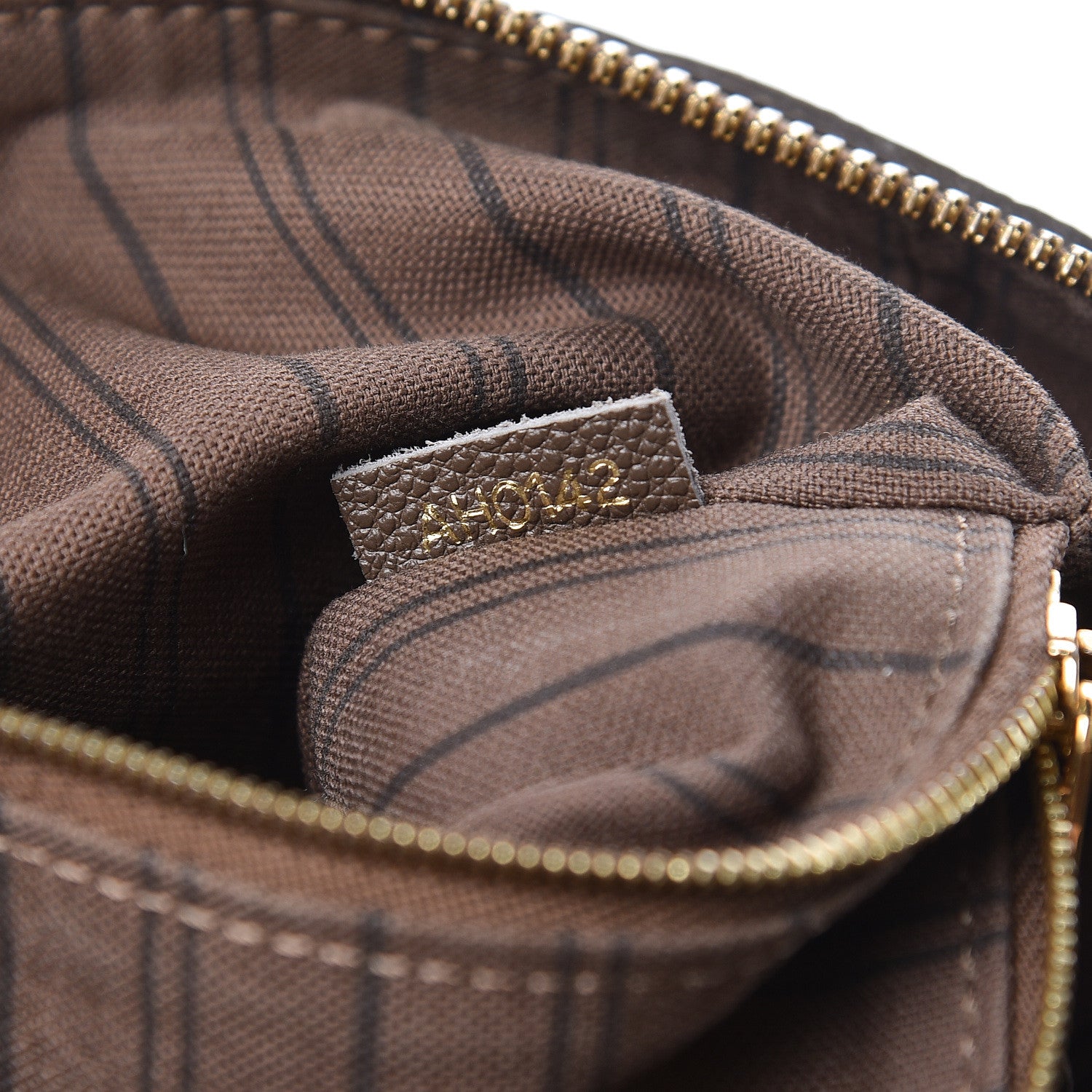 Louis Vuitton Empreinte Lumineuse PM Ombre 7 of 16
