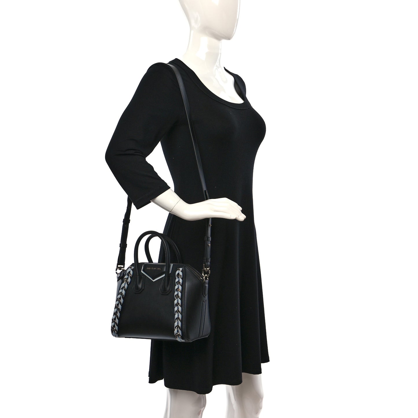 Smooth Calfskin Mini Chain Weave Antigona Black