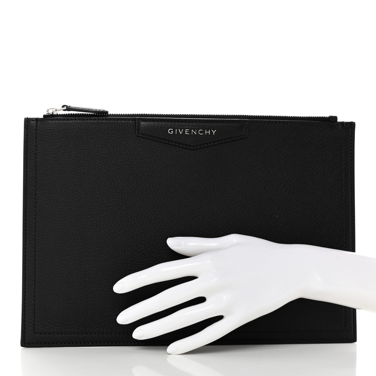 Givenchy Sugar Goatskin Large Antigona Pouch Black 2 of 9