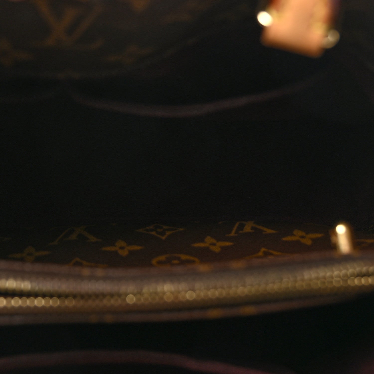 Louis Vuitton Monogram Montaigne MM 5 of 9