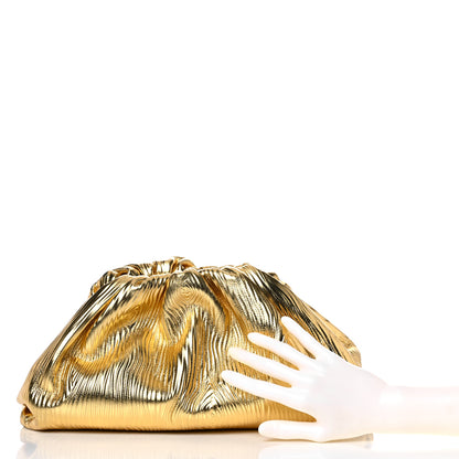 Bottega Veneta Metallic Bark Calfskin Embossed The Pouch Oversized Clutch Oro 2 of 12