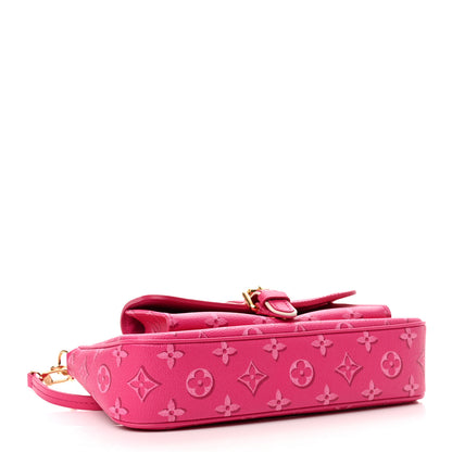 Louis Vuitton Monogram Fall For You Maxi Multi Pochette Accessories Fuchsia 4 of 9