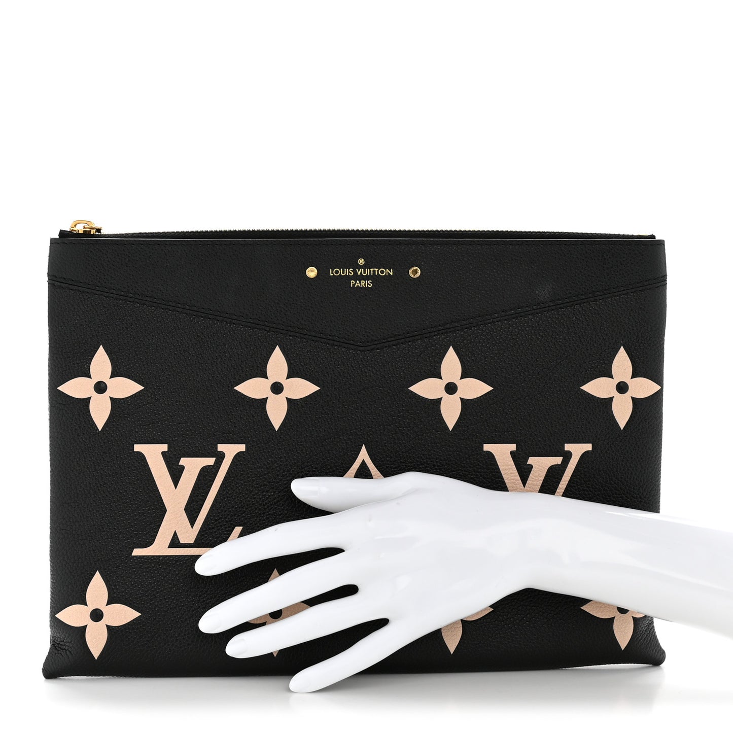 Empreinte Monogram Giant Daily Pouch Black Beige