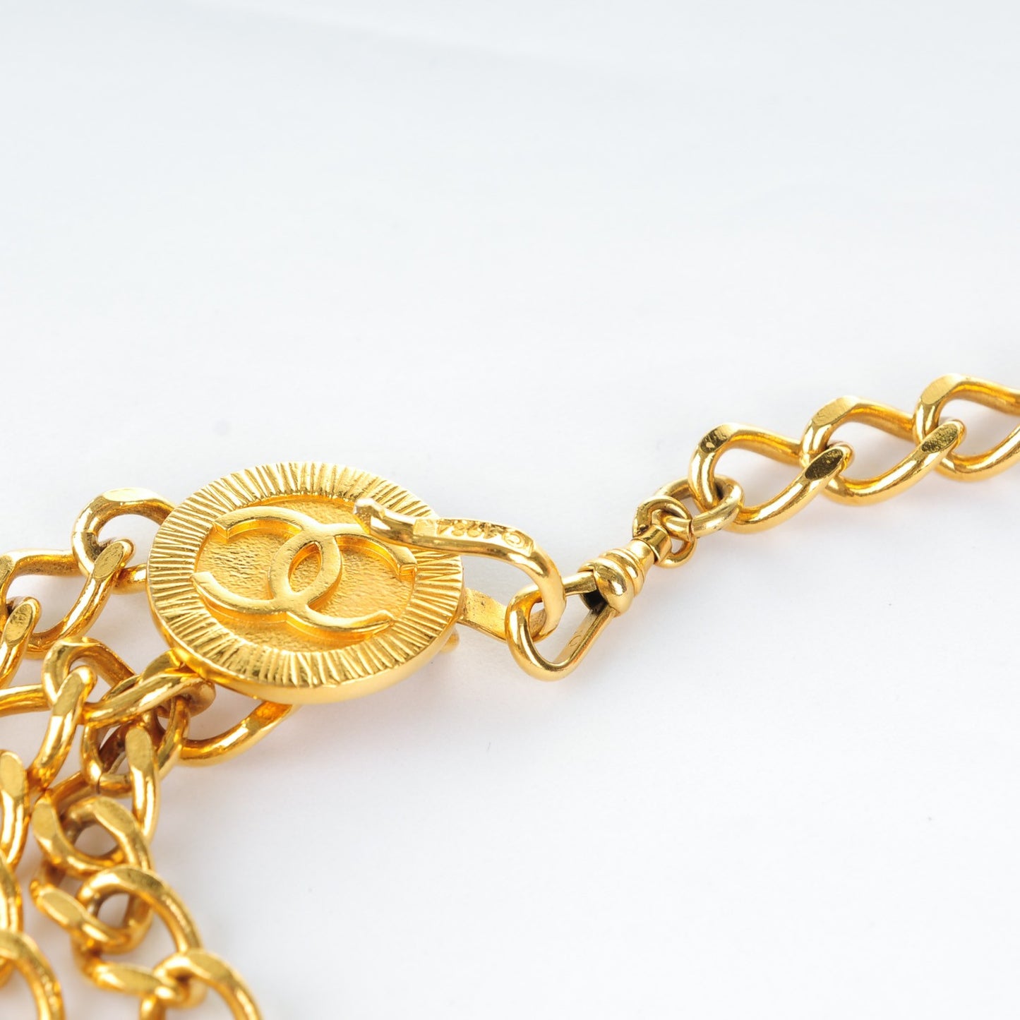 Chain CC Medallion Belt Gold
