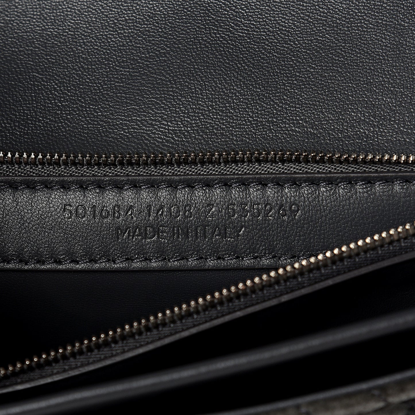 Velvet Logo Matelasse M BB Chain Shoulder Bag Gris
