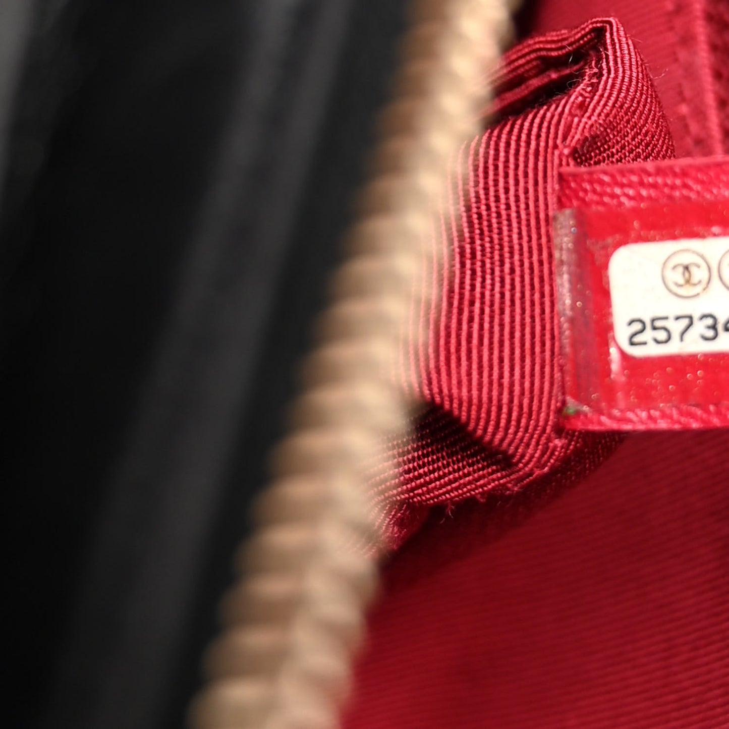 Aged Calfskin Quilted Medium Gabrielle Hobo Black