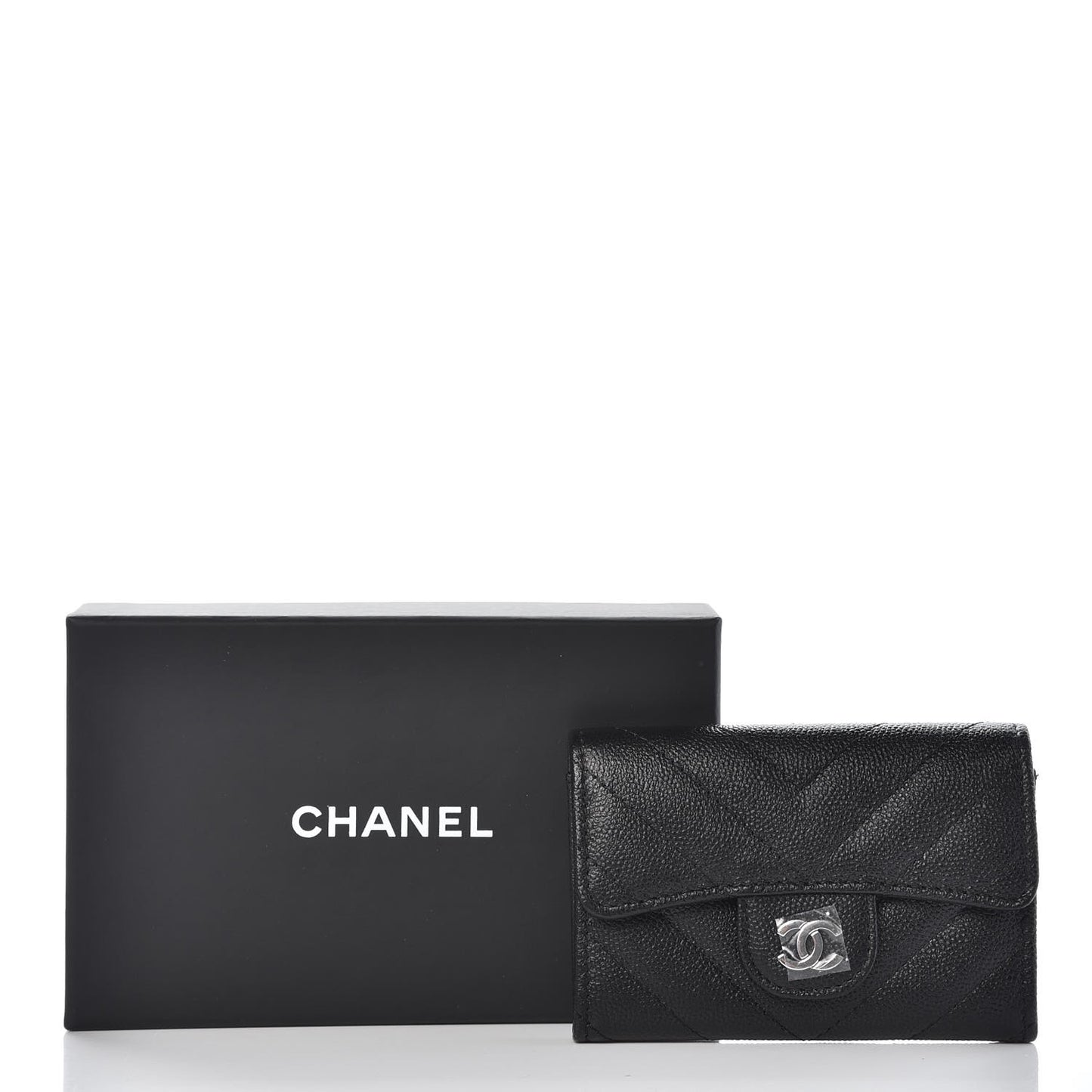 Iridescent Caviar Chevron Quilted Flap Card Holder Black