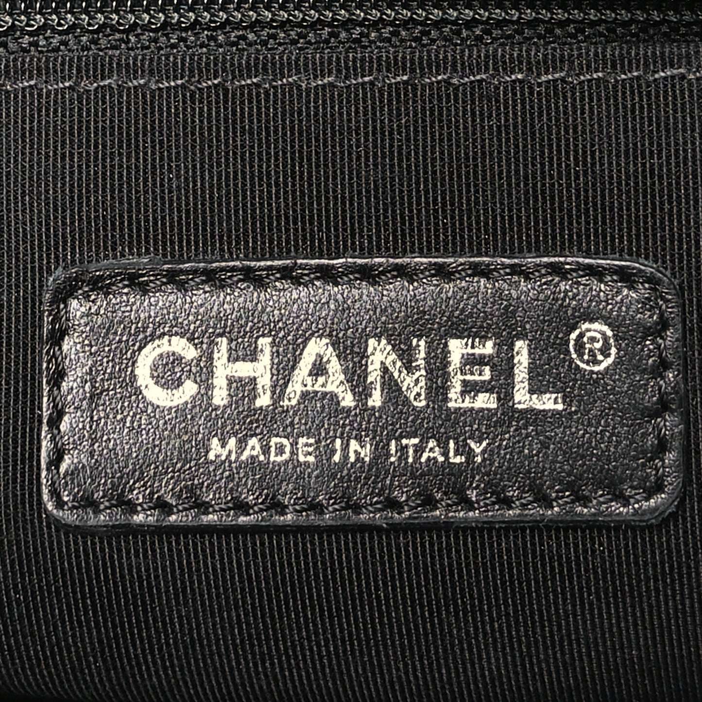 Caviar Quilted New Medium Boy Flap So Black