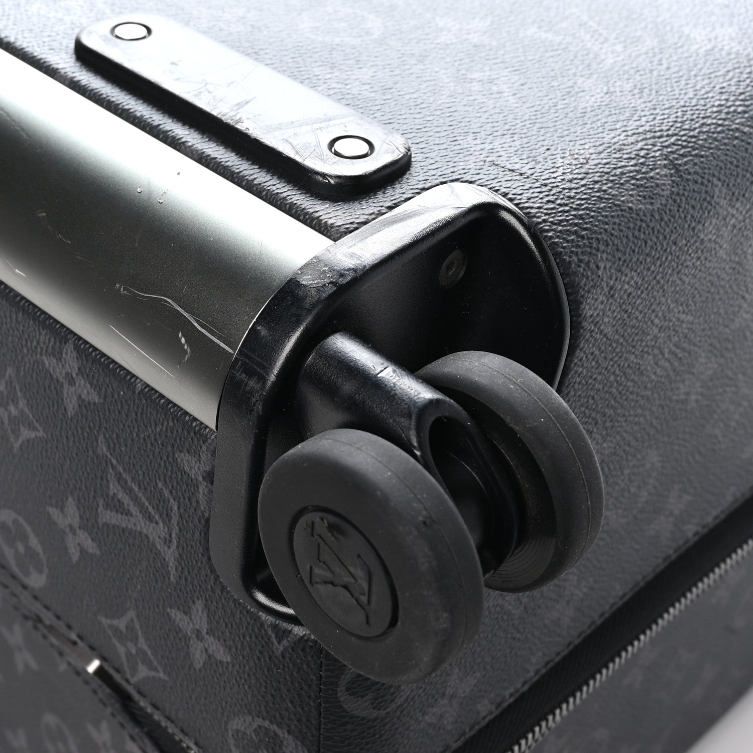 Louis Vuitton Monogram Eclipse Horizon 70 10 of 16