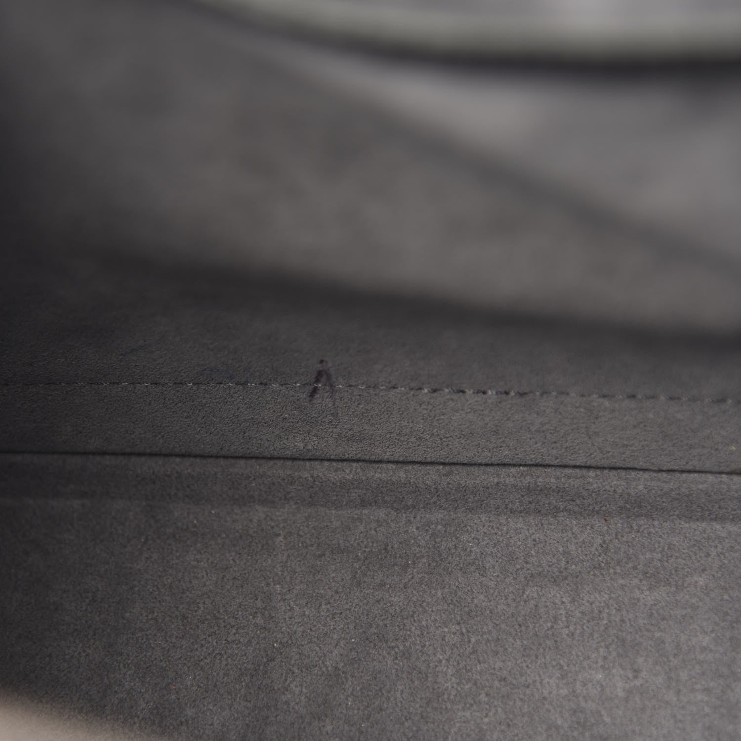 Louis Vuitton Epi Alma MM Black 6 of 11