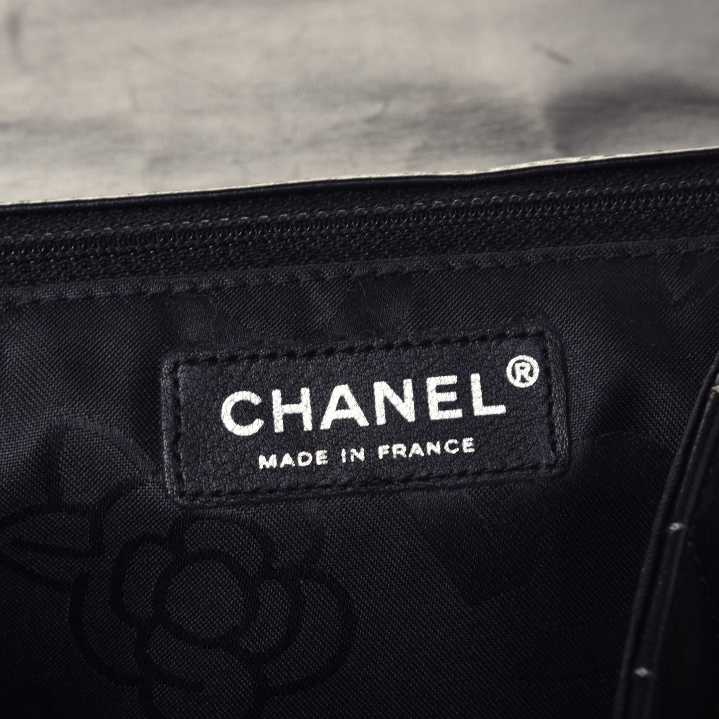 Lambskin Vertical Quilted Medium Single Flap Black