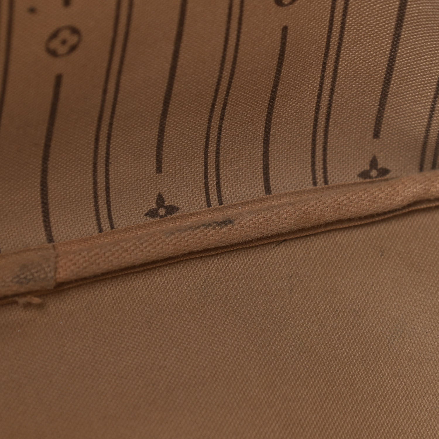 Louis Vuitton Monogram Neverfull MM 11 of 18