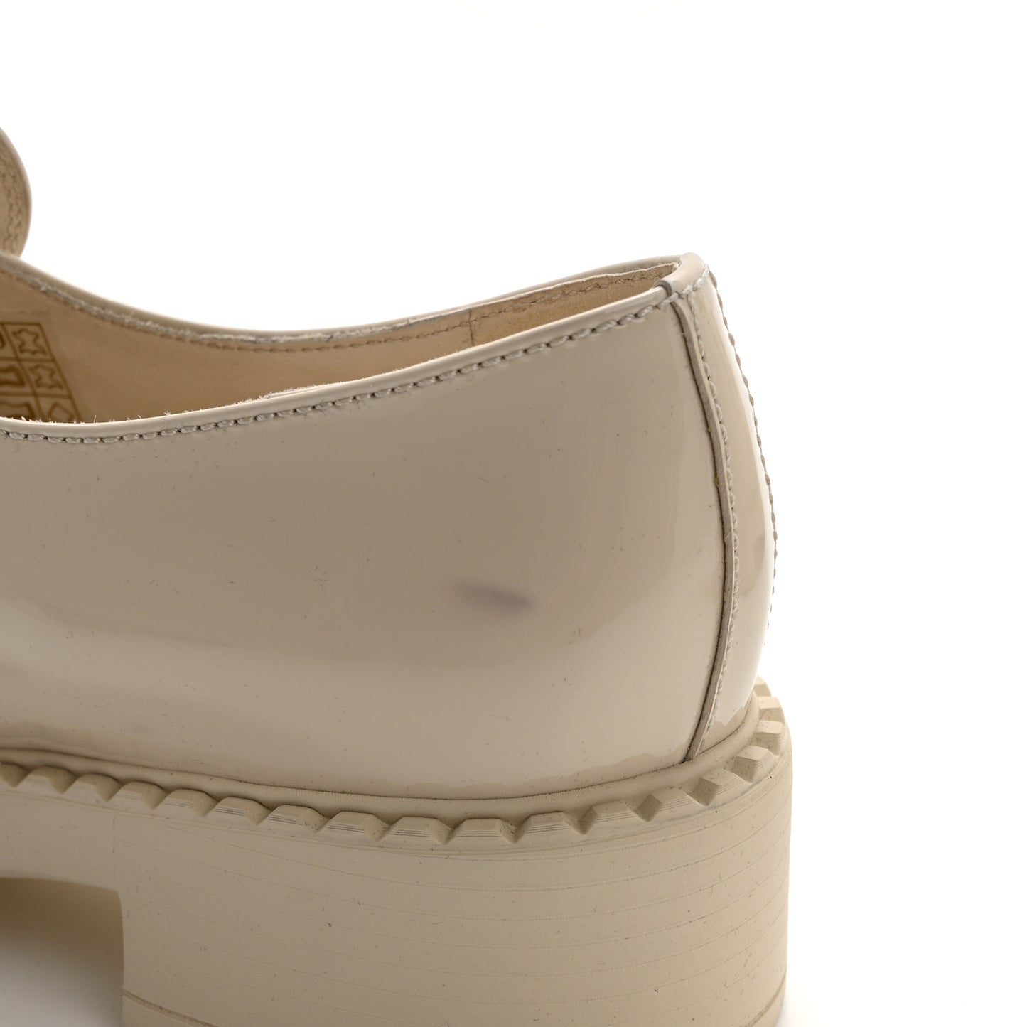 Vernice Metal Triangle Logo 50mm Loafers 38 Avorio