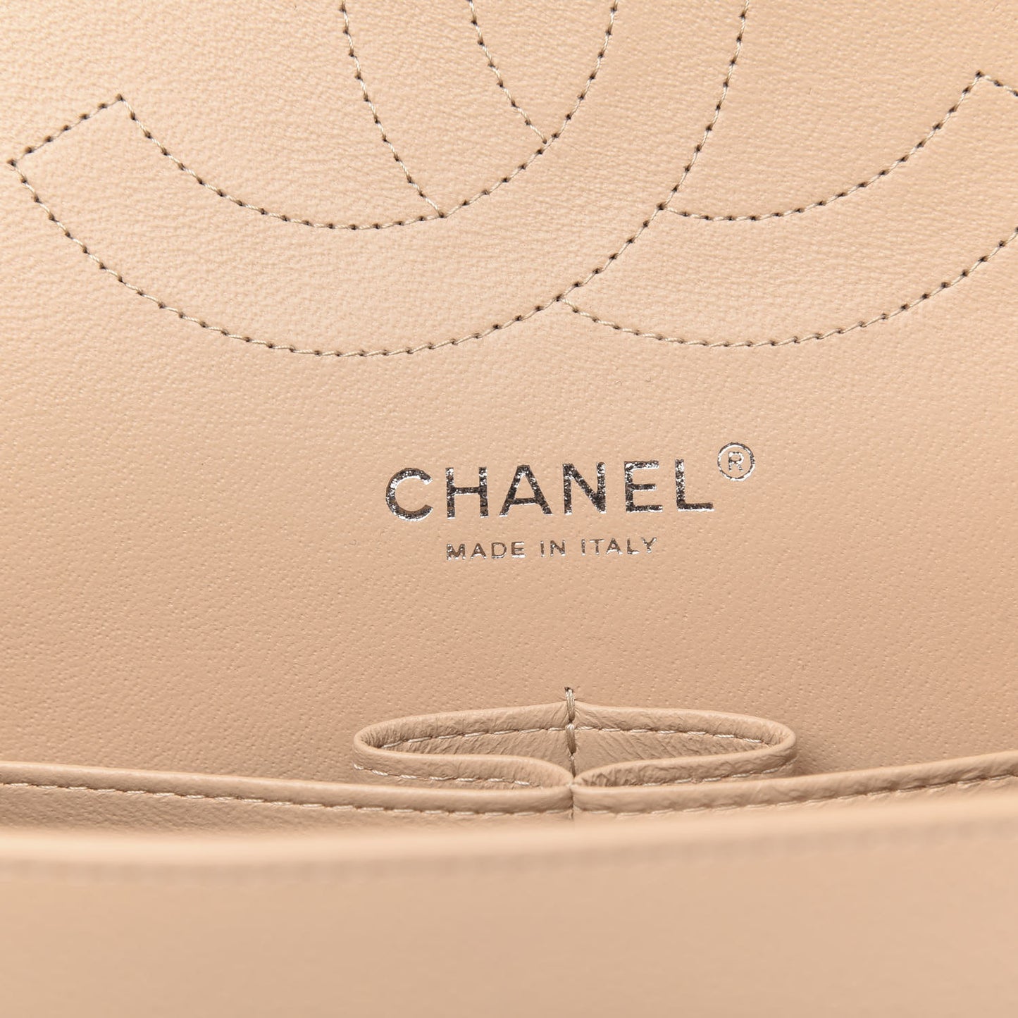 Caviar Quilted Jumbo Double Flap Beige Clair