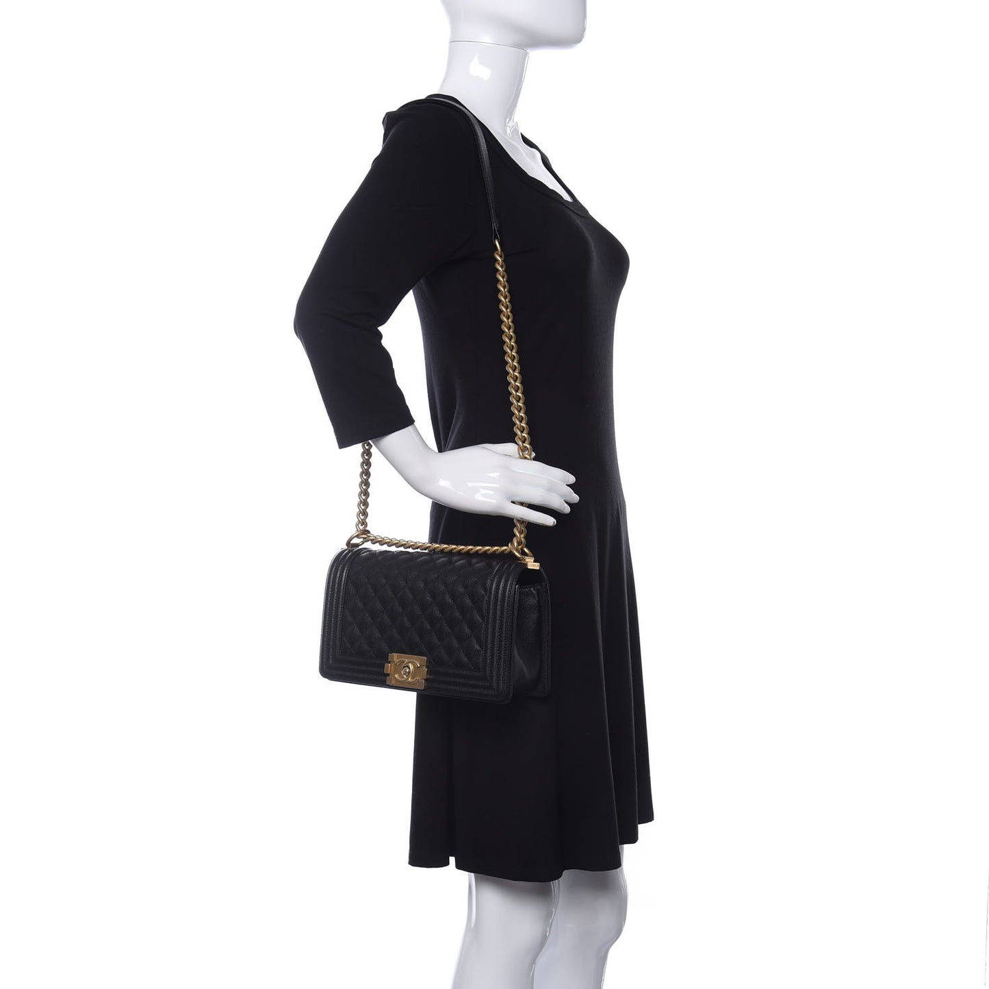 Caviar Quilted Medium Boy Flap Black