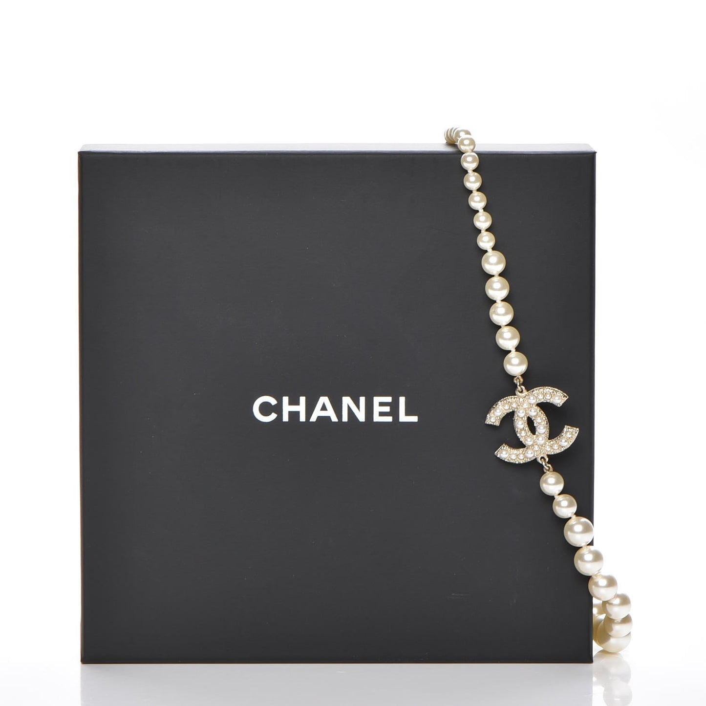 Graduated Pearl CC Short Necklace Gold