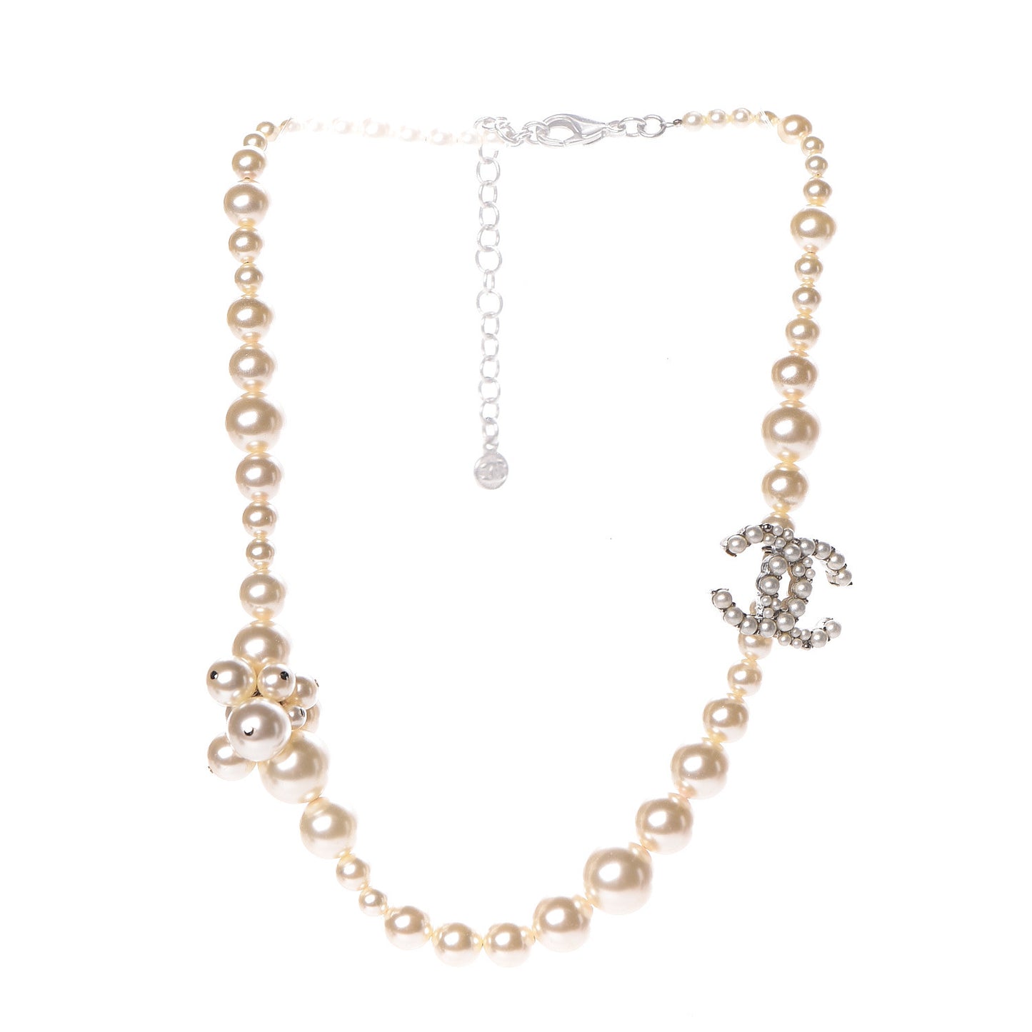 Graduated Pearl CC Short Necklace Silver