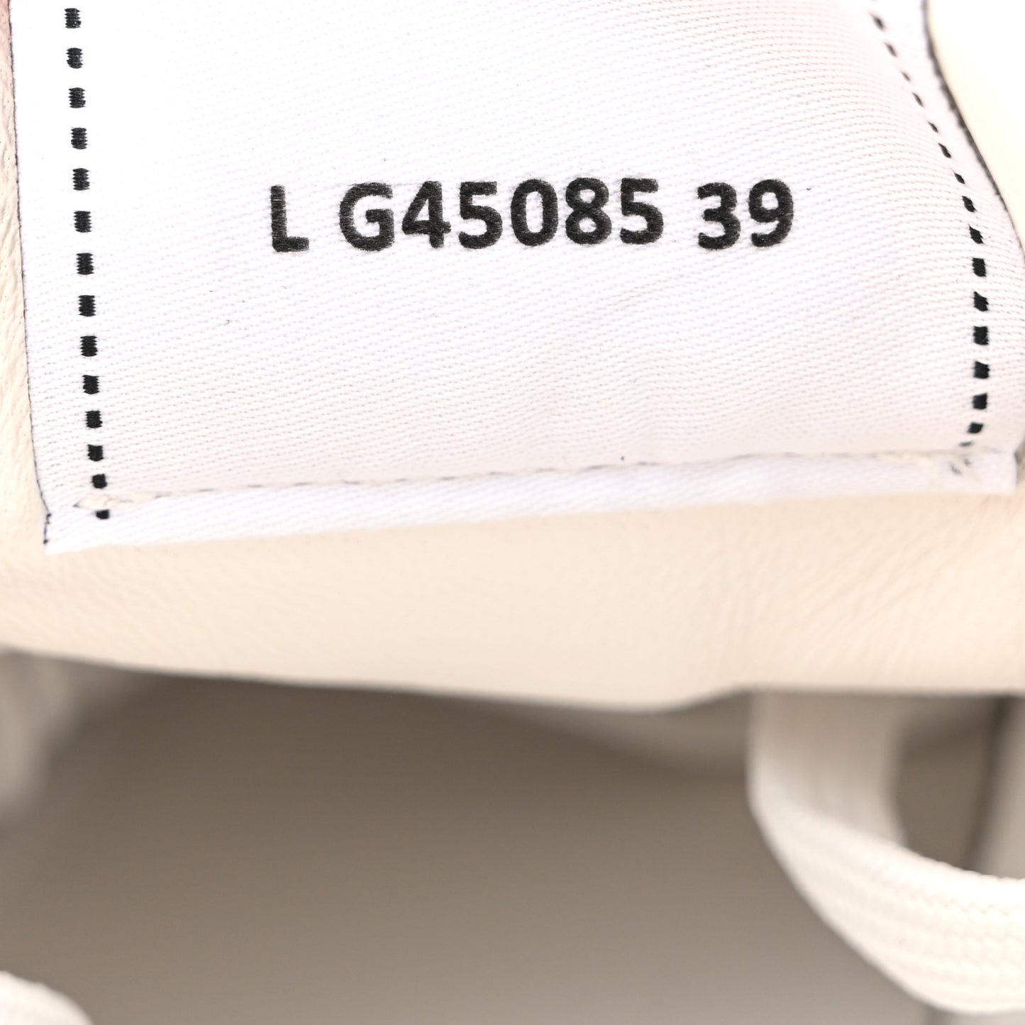 Calfskin Womens CC Logo Sneakers 39 White