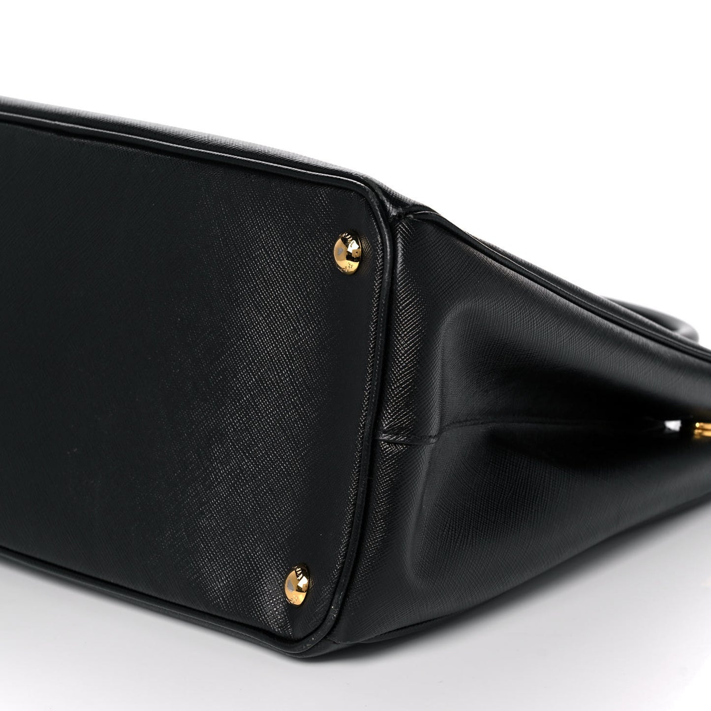Saffiano Medium Galleria Double Zip Tote Black