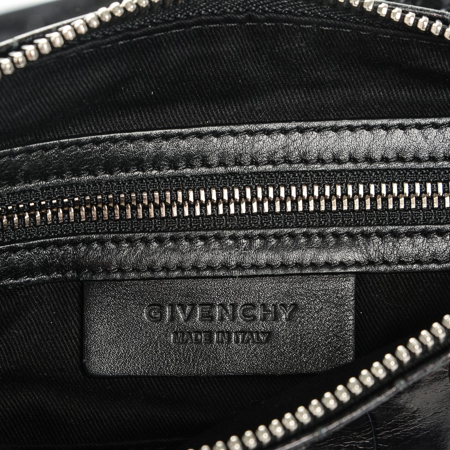 Calfskin Crocodile Embossed Small Pandora Black