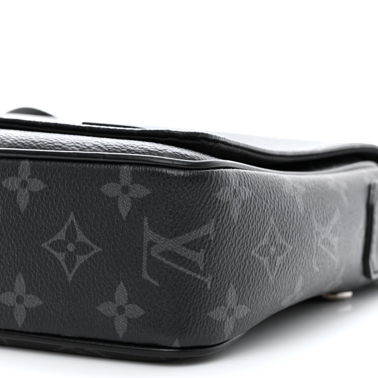 Louis Vuitton Monogram Eclipse District PM NM 10 of 10