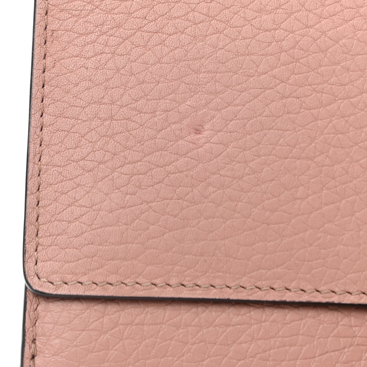 Taurillon Capucines Wallet Magnolia