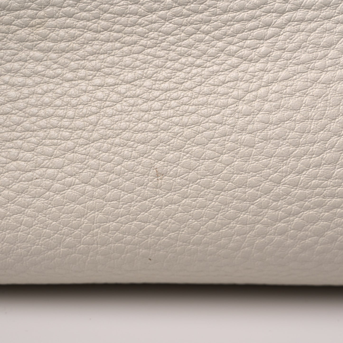 Vitello Daino Shoulder Bag White