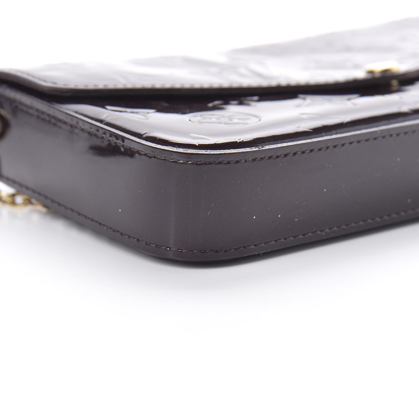 Vernis Pochette Felicie Chain Wallet Amarante