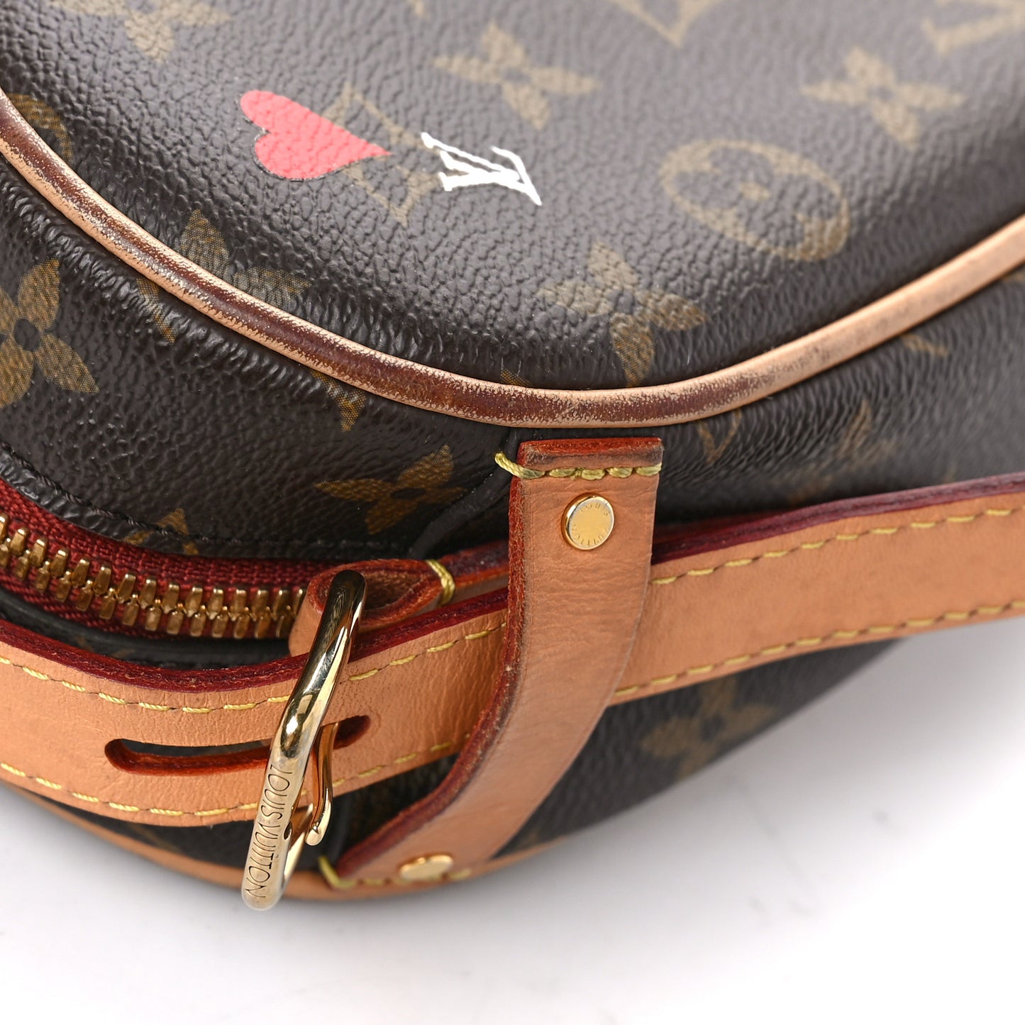 Monogram Game On Coeur